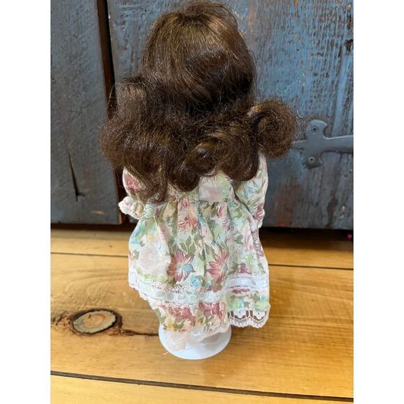 Vintage Porcelain Doll Lot. Doll w/ Blue Eyes Brown Hair.Dresses Shoes Hat 10.5" - Picture 6 of 9